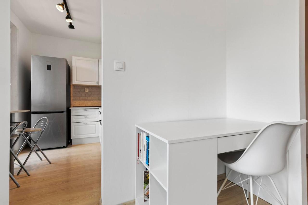Apartment 20 Minutes From City Center W Netflix, Coffee Or Tea & Parking Bratislava Extérieur photo